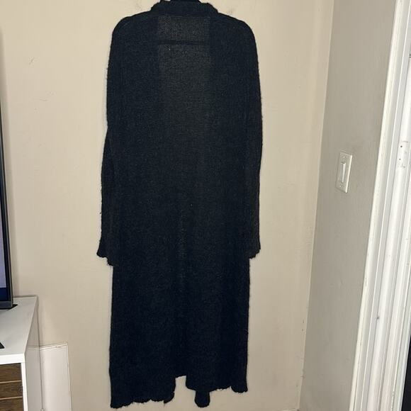 Free People Santa Cruz Black Maxi Fuzzy Duster Cardigan Sweater Women’s Small - Picture 7 of 9